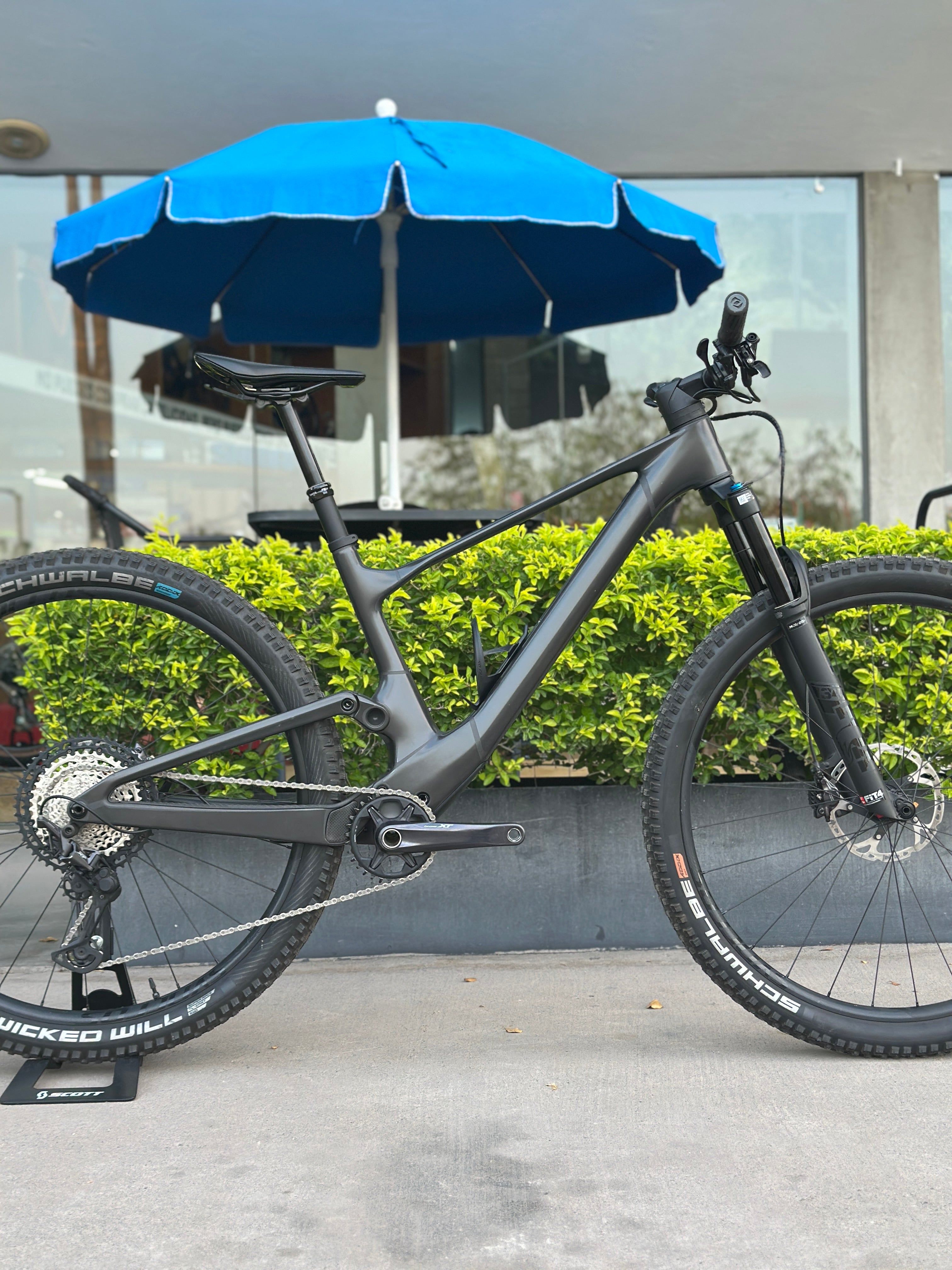Bicicleta de montaña doble suspensión Scott Spark 910 2024 Talla M (Seminueva)